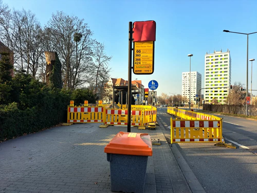 20250322.Bus Stop Technische Universität.Fritz-Förster-Platz.- — Dresden