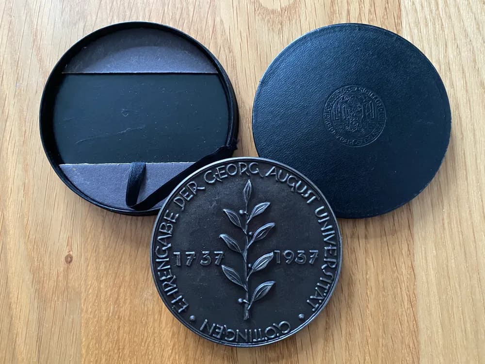 Gerlach Adolph von Münchhausen Medaille der Georg August Universität Göttingen (Rückseite) — Göttingen