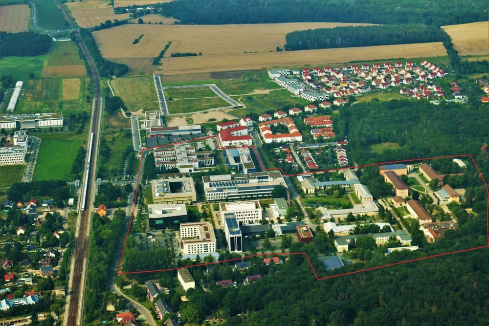 Universität Potsdam, Campus Golm, Vogelperspektive, aerial view, Luftaufnahme, Golm 2 — Potsdam